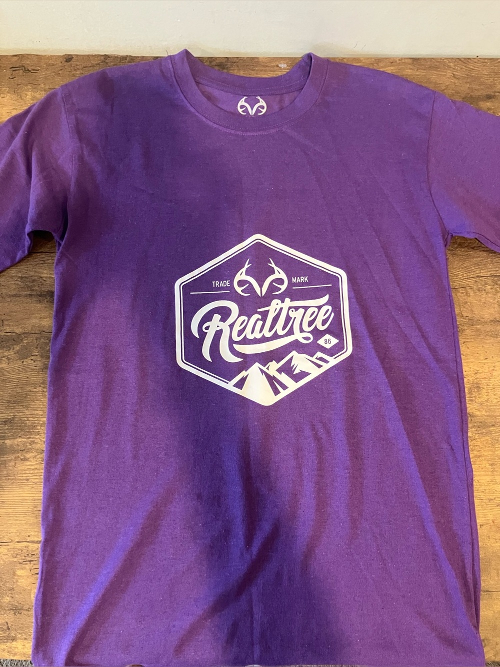 Realtree graphics t-shirt - Picture 2 of 5